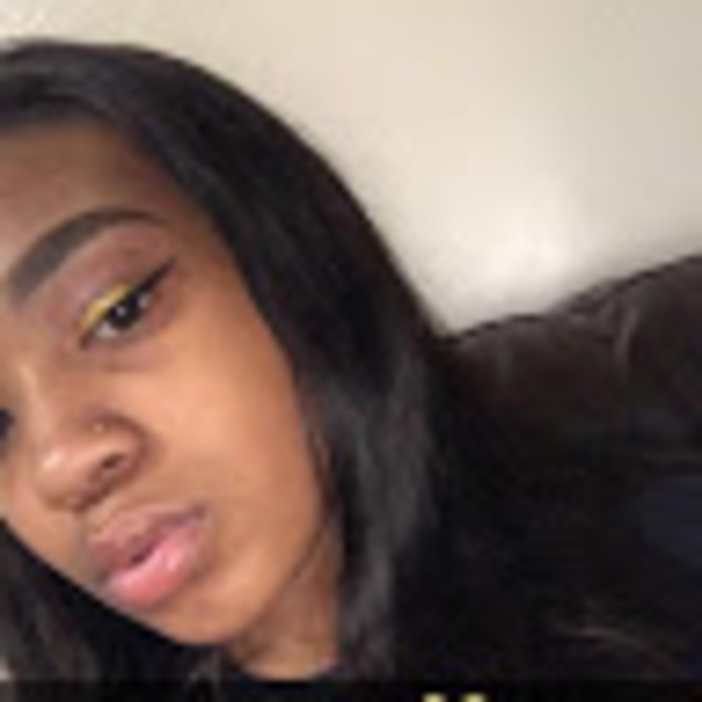 Meet your Posher, Devonique